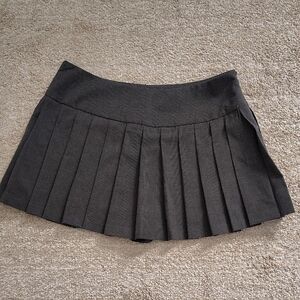 Pleated Mini Skirt By Emerson Lane- Dark Gray XL